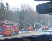 Uludağ yolunda kayan tuzlama aracı otomobile çarptı; 3 yaralı