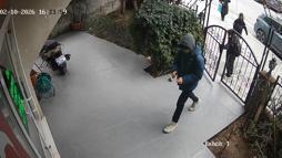 İstanbul- Avcılar'da 3 çocuk veterinere torpil attı; içerideki hayvanların kaçıştığı anlar kamerada