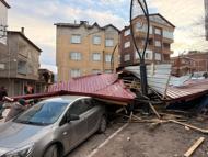 Ordu’nun yüksek kesimlerinde fırtına; 11 evin çatısı uçtu