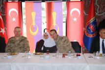 Tümgeneral Tombul, Silopi’de şehit aileleri ve gazilerle buluştu