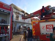 Mardin'de ev yangını: 3 kişi dumandan etkilendi