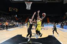 Mersin Spor - Aliağa Petkimspor: 104-103