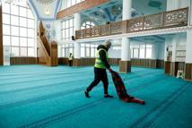 İlkadım Belediyesi’nden Cami ve mescitlerde temizlik çalışması