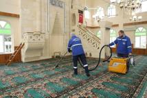 Akdeniz’de Ramazan öncesi camilerde kapsamlı temizlik