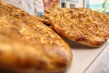 Bursa'da 450 gramlık BESAŞ ramazan pidesi 25 TL