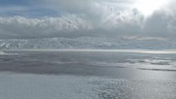 Buzu çözülmeye başlayan Nehil Sazlığı dron kamerasında