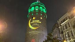 İstanbul - Galata Kulesi'nde ramazan ayına özel görseller yansıtıldı