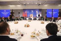 Bakan Memişoğlu, sağlık çalışanlarıyla iftar yaptı