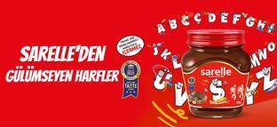 Sarelle’nin gülümseyen harfleri, yapay zeka destekli reklam filminde