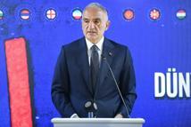 Bakan Ersoy, 'Dünya Dillerinde Türkçe Sözlüğü'nü kamuoyuna tanıttı