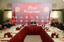 İstanbul - TBMM Başkanı Kurtulmuş, medya kuruluşlarının genel yayın yönetmenleriyle iftar programında bir araya geldi