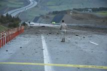 Balıkesir’de kaza kırıma uğrayan F-16 uçağının enkazı kaldırılıyor