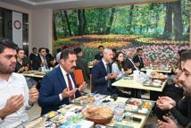 Hatay Valisi Masatlı, öğrencilerle iftar sofrasında buluştu