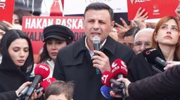 İstanbul- Özgür Çelik, Çağlayan Adliyesi önünde konuştu