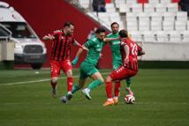 Muğlaspor zirveden uzaklaşıyor