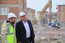 Canik’te 741 riskli yapı için yıkım çalışması