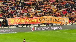 Arda Turan'ın İzmir'de oynama talebi UEFA'ya takıldı