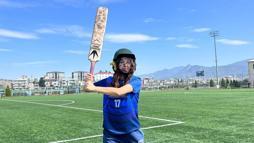 Osmaniye’de ilk kez düzenlenen genç kızlar kriket il seçmesi sona erdi