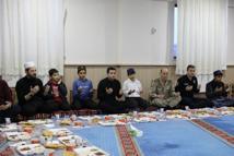 Kaymakam Güzel, hafızlık öğrencileriyle iftarda buluştu