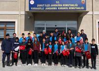 Öğrencilerden jandarma karakoluna ziyaret