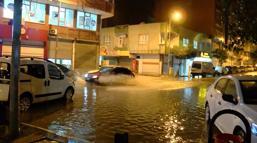 Mardin’de sağanak; yollar göle döndü