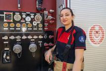 Çocukluk hayalini gerçekleştiren İrem, itfaiyeci oldu