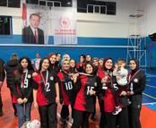 Kurduğu voleybol takımıyla kadınların sosyalleşmesine katkı sağlıyor