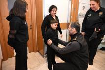 Emniyet Müdürü Aydın’dan, şehit polis memurunun oğluna doğum günü kutlaması