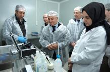 Rektör Yılmaz, Süt İşletme Tesisleri'nde incelemelerde bulundu