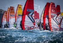 Foça'da sörf rüzgarı milli forma için esti