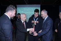 ‘Üniversitelerarası Korumalı Futbol’da şampiyonlara kupaları verildi