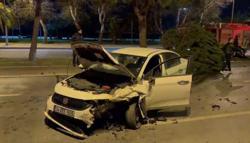 İstanbul - Kartal’da sürücüsünün makas attığı otomobil, taksiye çarptı: 3 yaralı