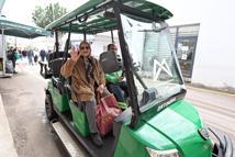 Büyükşehir ekipleri bayram boyunca mezarlıklarda vatandaşların yanında