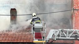 Evin çatısı yandı