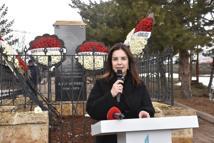 Aşık Veysel, vefatının 53'üncü yıl dönümünde mezarı başında anıldı