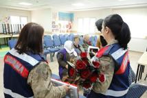 Mardin’de jandarmadan ‘Yaşlılar Haftası’ ziyareti