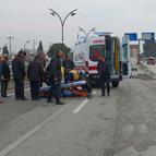 Minibüsün çarptığı yaya yaralandı; kaza anı kamerada