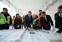 Mardin Valisi Akkoyun, şehir hastanesi inşaatını inceledi