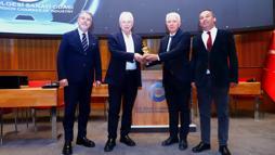 İYTE'nin 'üniversite-sanayi iş birliğine' EBSO'dan 3 ödül