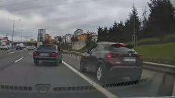 İstanbul – Ümraniye'de aracından inip sürücüye saldıran şüpheliye 360 bin lira ceza