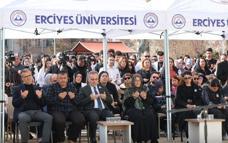 Kazada ölen tıp öğrencisi Yaren için üniversitede anma töreni