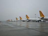 İstanbul - Sabiha Gökçen Havalimanı'nda uçuşlara yağmur engeli; 42 uçak divert etti