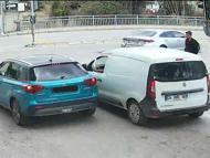 Trafikte beyzbol sopalı saldırı kamerada (2)