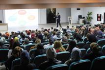 Hastane personeline iletişim semineri