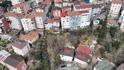 Sarıyer'de toprak kayması sonrası tahliye: Göçebe hayatına döndük