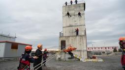 AFAD’dan öğrencilere, kayadan düşme ve yaralanmalara müdahale eğitimi verildi
