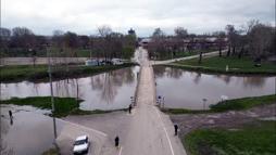 Edirne'de debisi artan Tunca Nehri'nde 'turuncu' alarm verildi