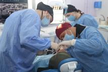 Iğdır Üniversitesi Ağız ve Diş Sağlığı Hastanesi’nde ilk kez implant tedavisi yapıldı