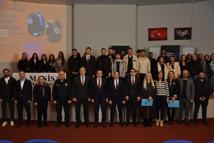 Manisa'da üniversite öğrencilerine siber suçlar ve dolandırıcılık anlatıldı