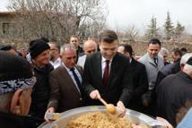 Asırlık helva şenliği bu yıl da yoğun katılımla düzenlendi